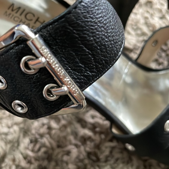 MK heels - Picture 3 of 5